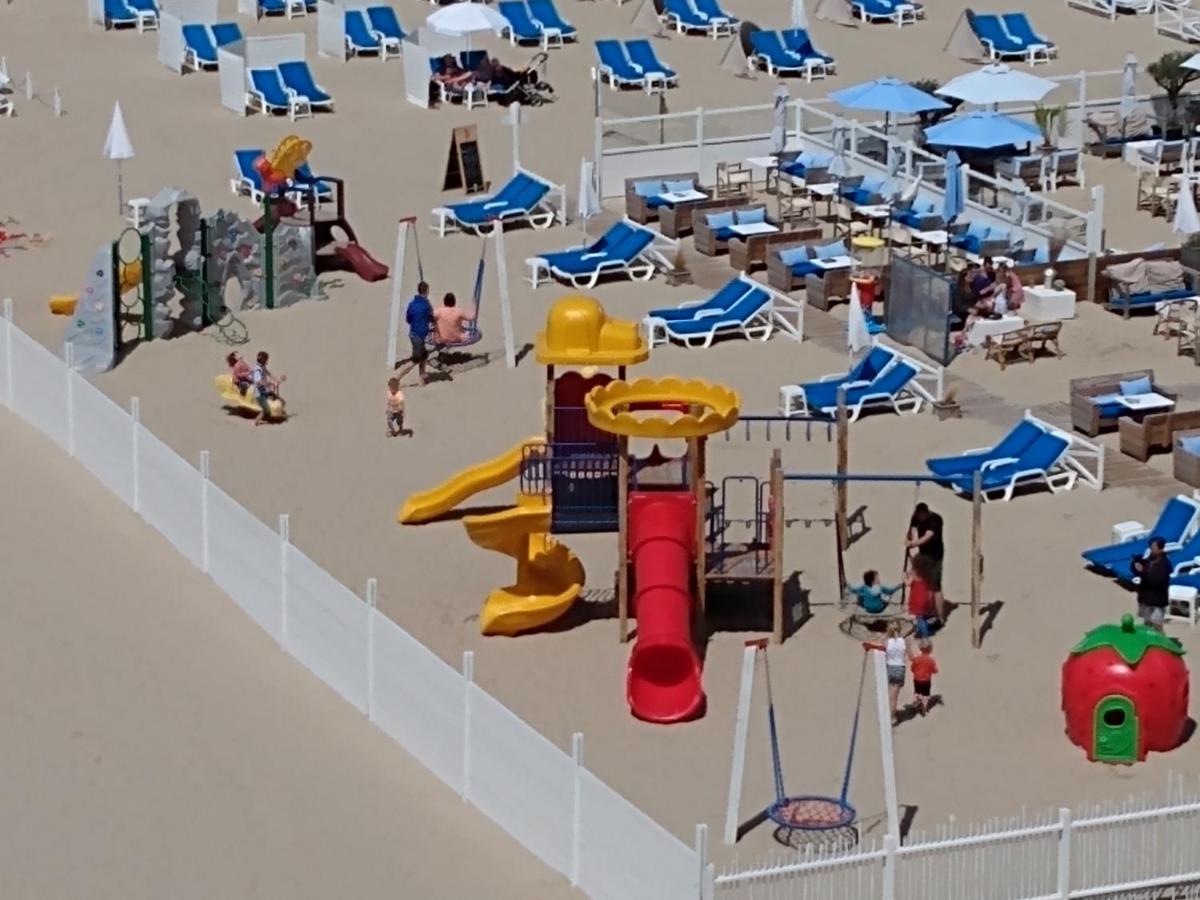 Beachview Pier Blankenberge Luaran gambar